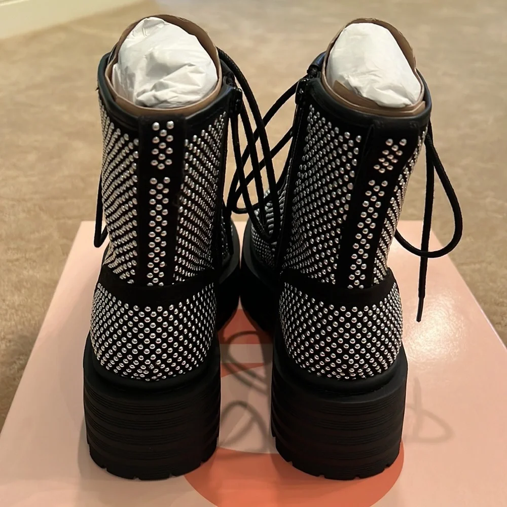 NIB Gianni Bini Non-Stop Studded Chunky Lug Sole
Platform Booties, 6.5 - Picture 4 of 6